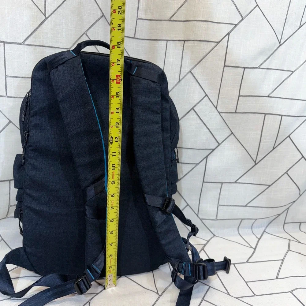 Nathan Backpack One Size Black Hydration Pouch Active Hiking Daypack